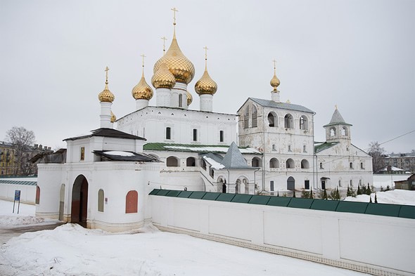 воскресенский мужской монастырь углич