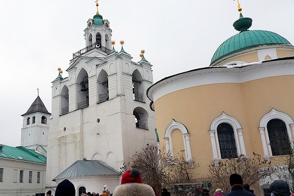 звонница и церковь ярославских чудотворцев