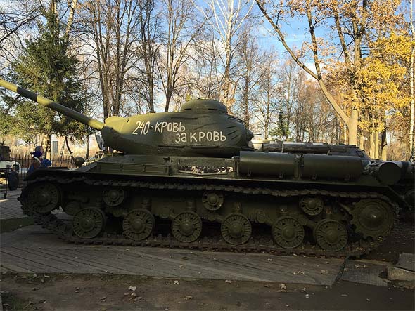 еще лдин экспонат военной техники