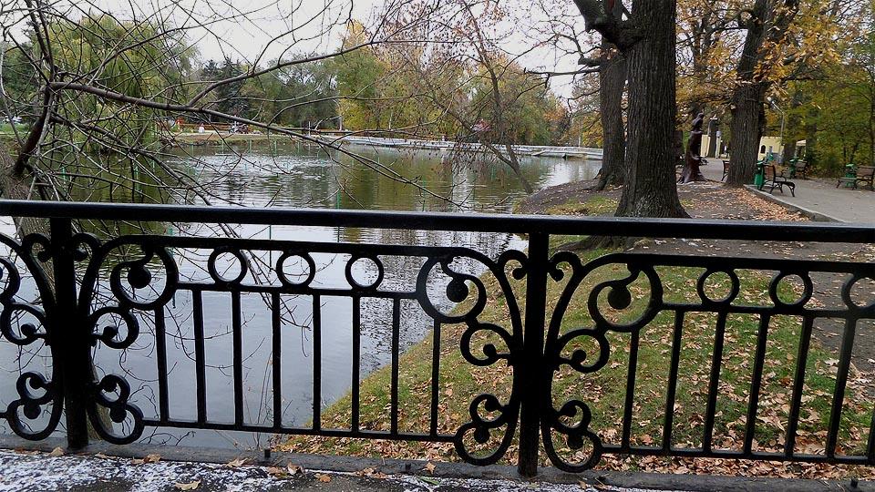 мостик в городском парке саратова