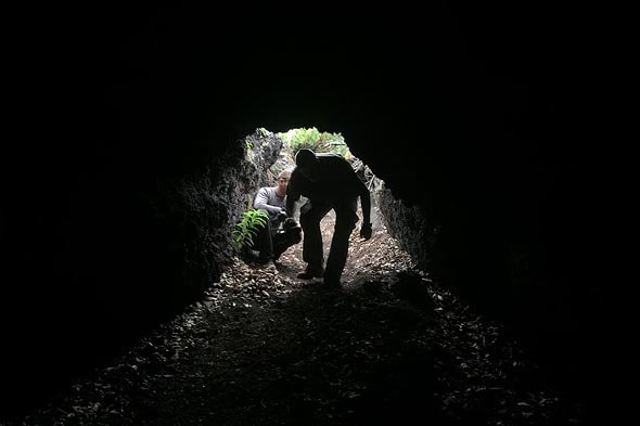 в толбачинских пещерах