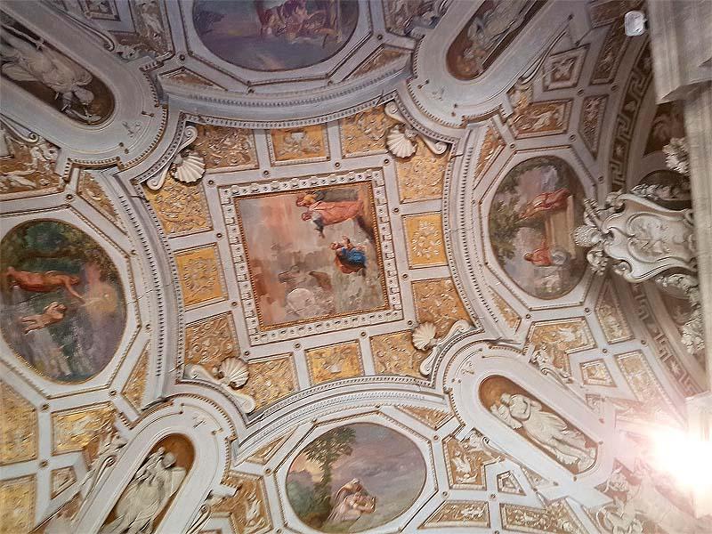 потолок в ватиканском музее