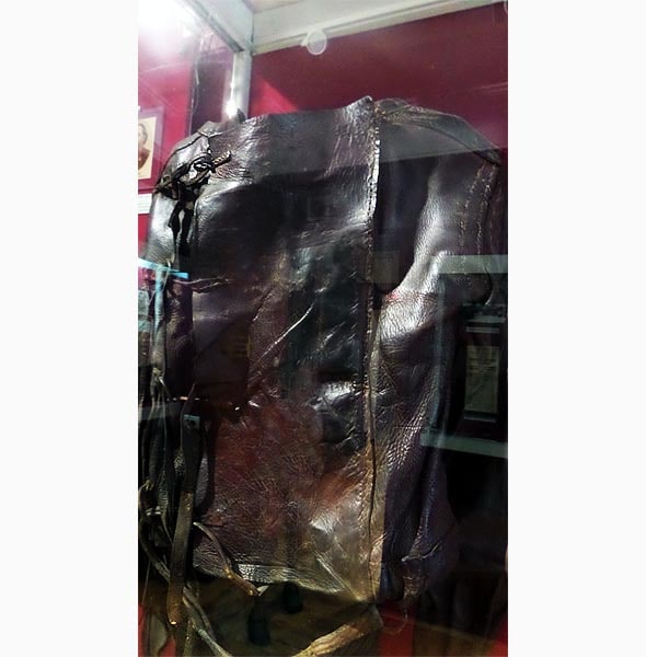 кожаная куртка для арестантов экспозиция краеведческого музея саратова