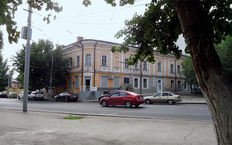 резиденция саратовских губернаторов в бывшем доме купца образцова