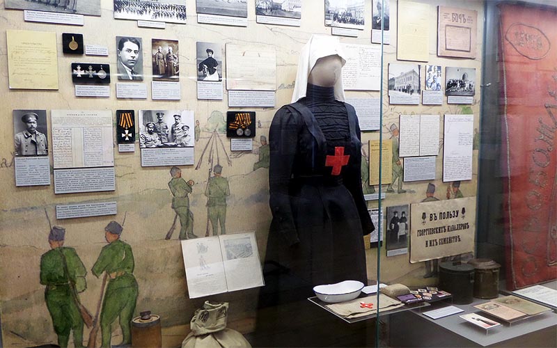 стенд русско-японской войны в экспозиции краеведческого музея саратова