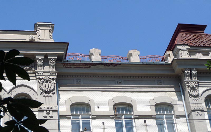 детали здания бывшего крестьянского банка саратов